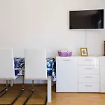 Apartman In 39058 *