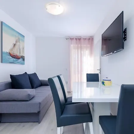 Apartment In 39058