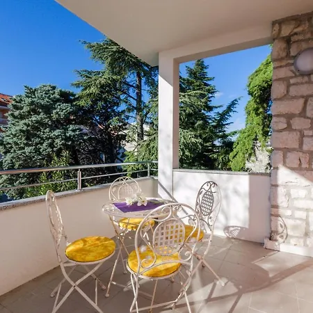 Apartment In 39058 Crikvenica