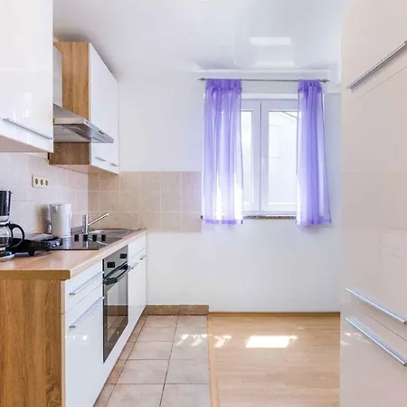 Apartment In 39058 Crikvenica