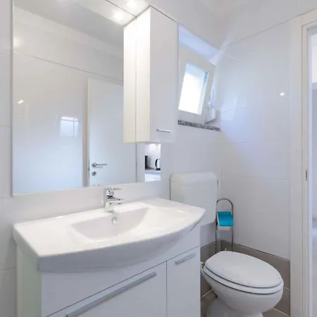 Apartment In 39058 Crikvenica