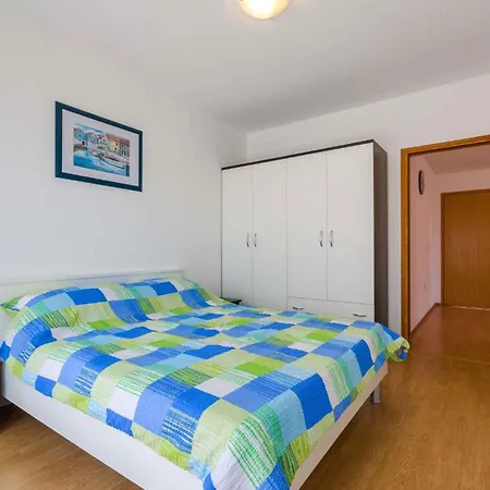 Apartment In 39058 Crikvenica